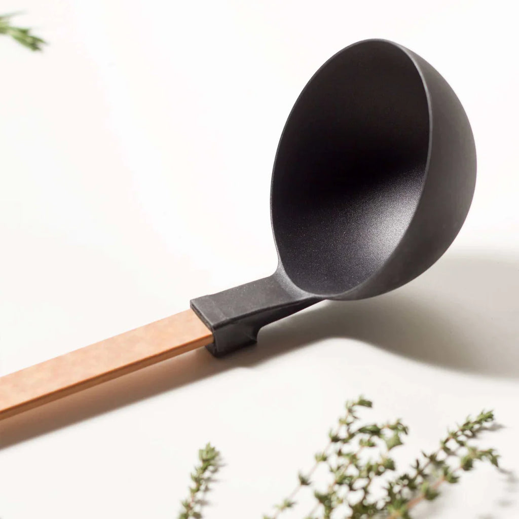 Epicurean Ladle kickstand