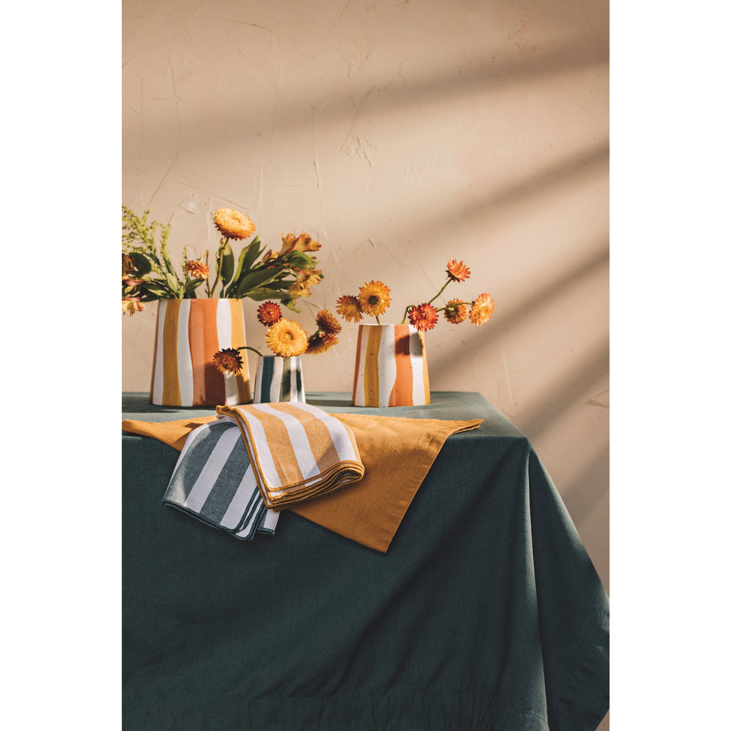 Linen tablecloth shop