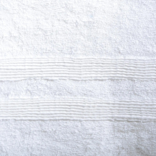 Moda At Home Allure Cotton Bath Sheet in White, close up.