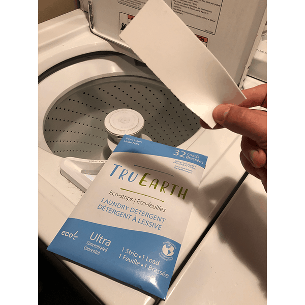 Tru Earth Laundry Soap, 32 Strips, box, showing strip.